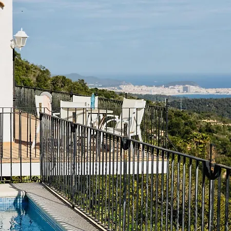 La Torre Costabravasi * プラヤ・デアロ